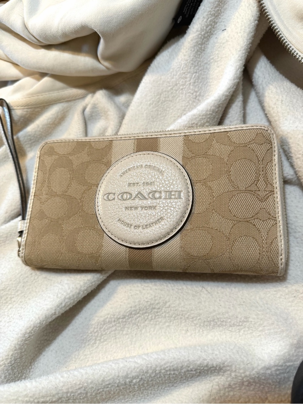 Coach Dempsey 9073 Large Phone Wallet/Wristlet Signature Jacquard Khaki Chalk